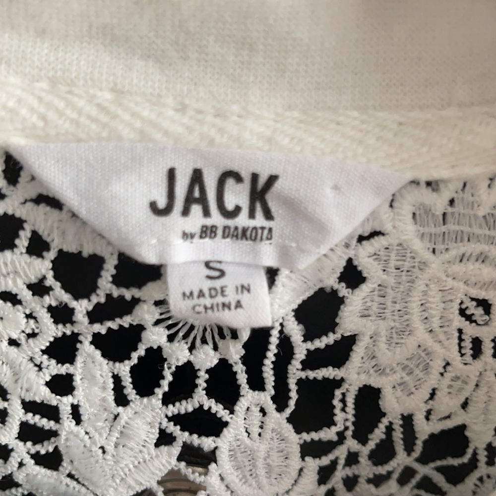 Lace jacket - Picture 3 of 3